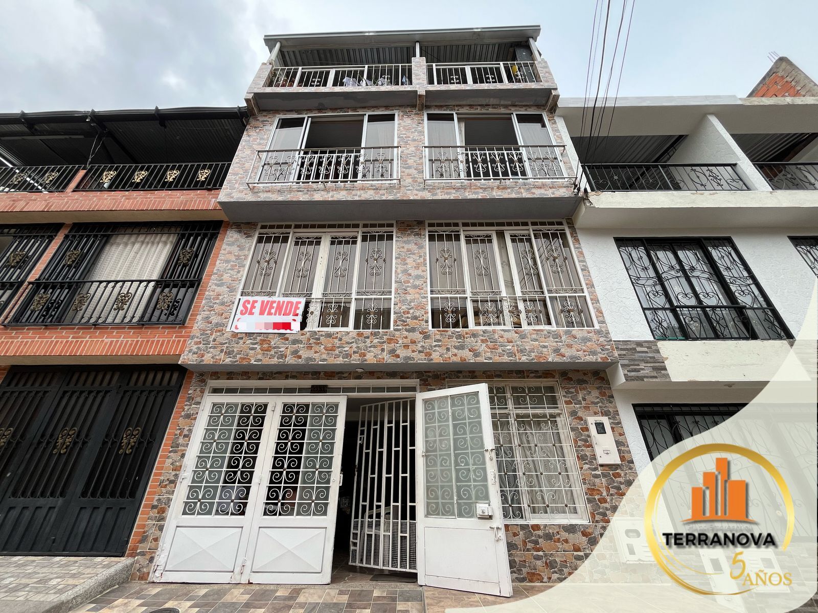 Casa en venta Tolima Ibagué Los Tunjos 240 m2 Habitaciones 5 Baños 5 Garajes 1 Precio $350000000