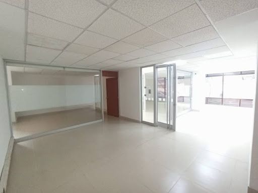 Local en arriendo Antioquia Envigado El Portal 175 m2 Habitaciones 0 Baños 2 Garajes 2 Precio $22800000