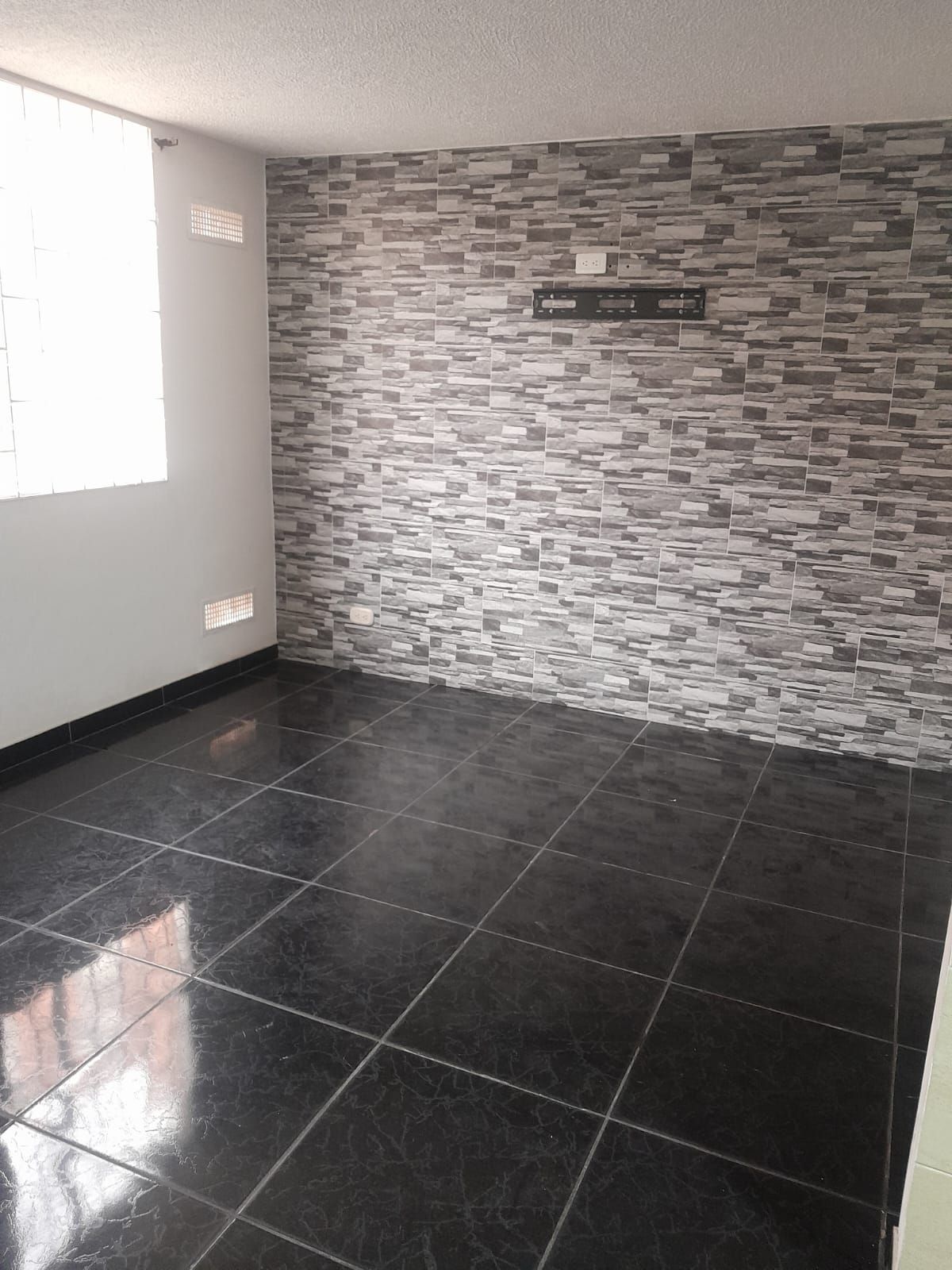 Apartamento en arriendo Cundinamarca Soacha San Lucas 44 m2 Habitaciones 3 Baños 1 Garajes 0 Precio $800000