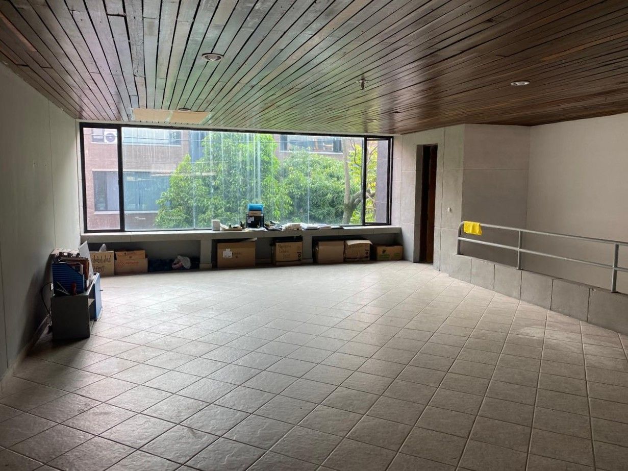 Bodega en venta Antioquia Medellín San Diego 180 m2 Habitaciones 0 Baños 2 Garajes 2 Precio $1800000000