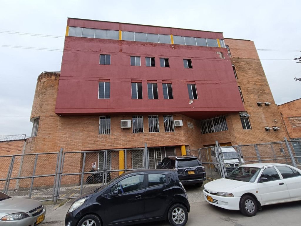 Edificio en venta Antioquia Medellín Santa Fe 1888 m2 Habitaciones 1 Baños 6 Garajes 8 Precio $6299000000