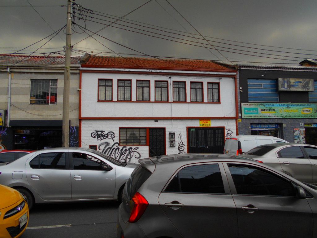 Casa en venta Cundinamarca Bogotá Rafael Uribe 130 m2 Habitaciones 3 Baños 3 Garajes 0 Precio $800000000