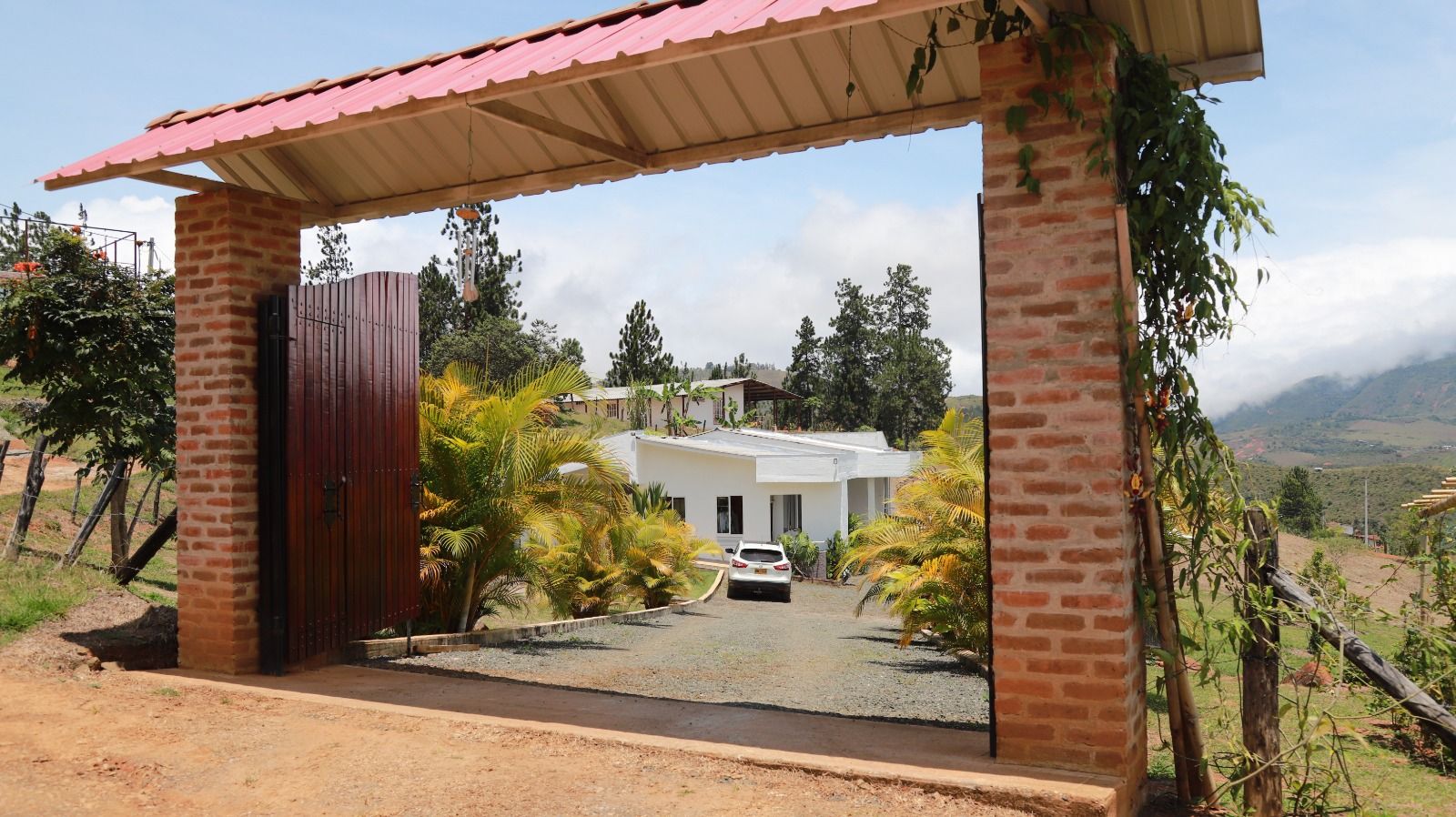 Finca en venta Valle Del Cauca Dagua Dagua 198 m2 Habitaciones 3 Baños 4 Garajes 5 Precio $540000000