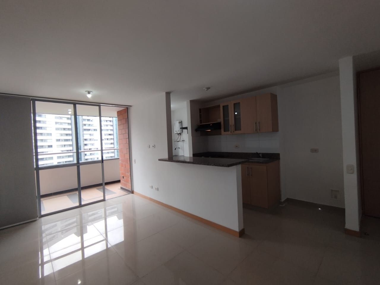 Apartamento en arriendo Antioquia Medellín Asomadera No2 67 m2 Habitaciones 3 Baños 2 Garajes 1 Precio $3200000