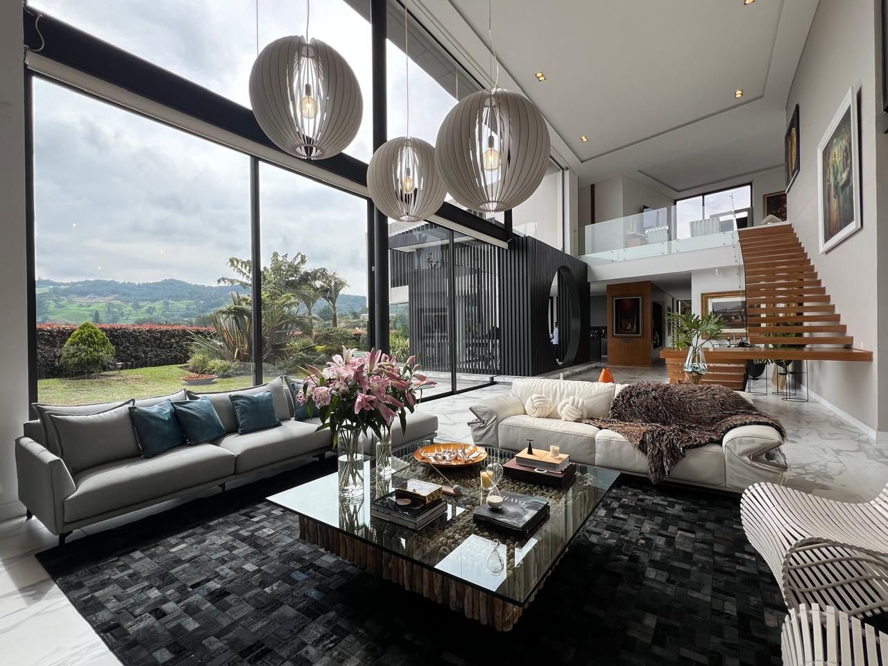 Casa en venta Antioquia Envigado Vereda El Peñasco 600 m2 Habitaciones 3 Baños 4 Garajes 3 Precio $6750000000