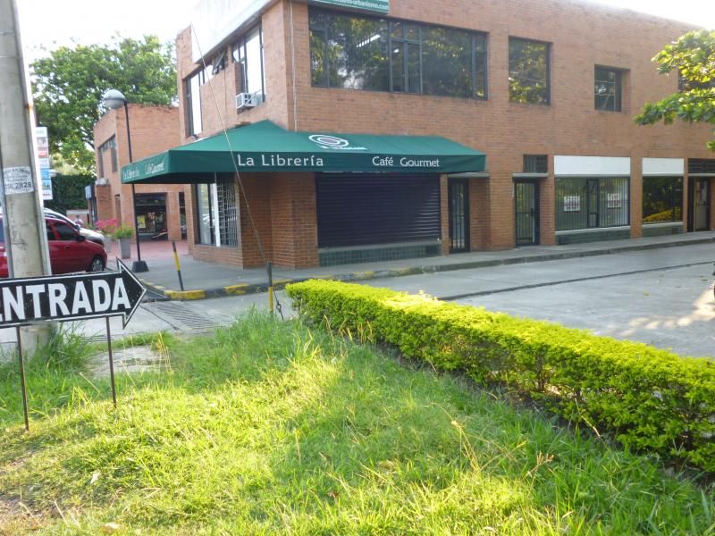 Local en arriendo Valle Del Cauca Cali Parcelaciones Pance 18 m2 Habitaciones 0 Baños 1 Garajes 0 Precio $2624000