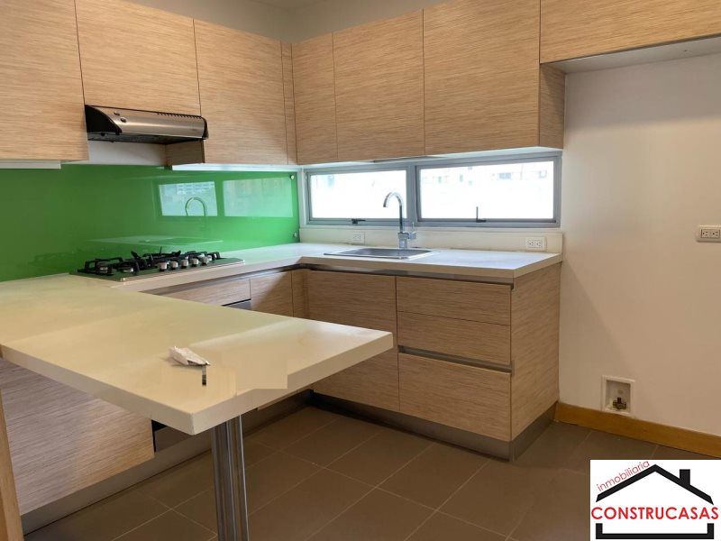 Apartamento en arriendo Antioquia Medellín Manila 108 m2 Habitaciones 2 Baños 3 Garajes 2 Precio $5500000