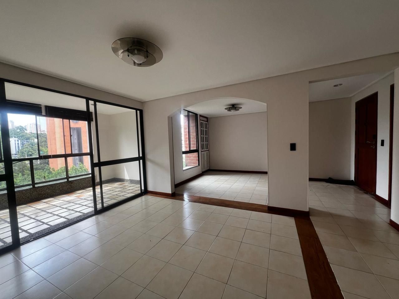 Apartamento en arriendo Antioquia Medellín Urbanizacion Fuentes De Zuñiga 128 m2 Habitaciones 3 Baños 2 Garajes 1 Precio $4350000