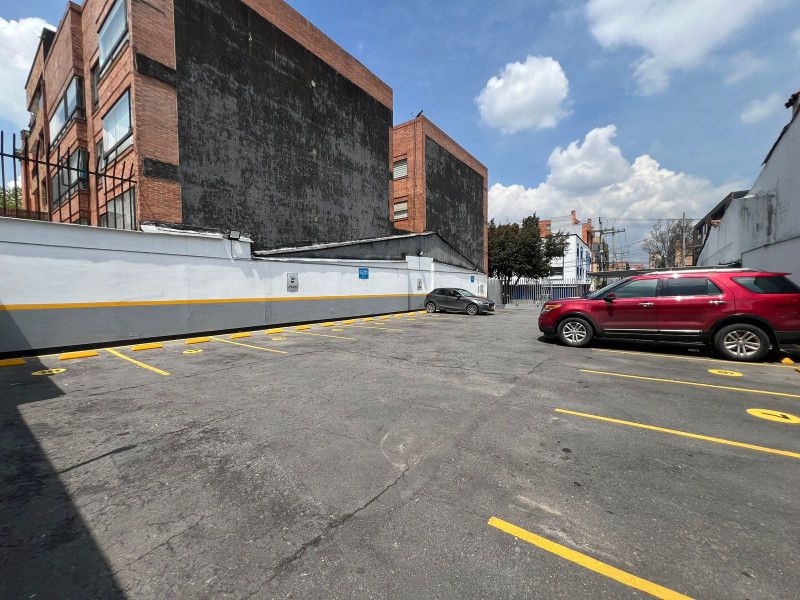 Local en venta Cundinamarca Bogotá San Patricio 470 m2 Habitaciones 0 Baños 0 Garajes 0 Precio $4300000000
