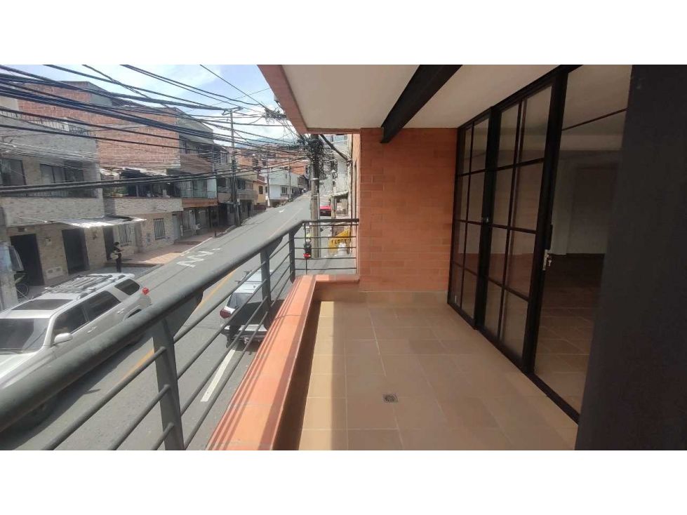 Local en arriendo Antioquia Itagüí San Antonio 143 m2 Habitaciones 0 Baños 2 Garajes 0 Precio $5000000