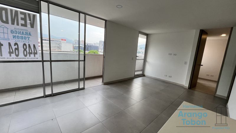 Apartaestudio en venta Antioquia Medellín Manrique Central No2 54 m2 Habitaciones 1 Baños 2 Garajes 1 Precio $487000000