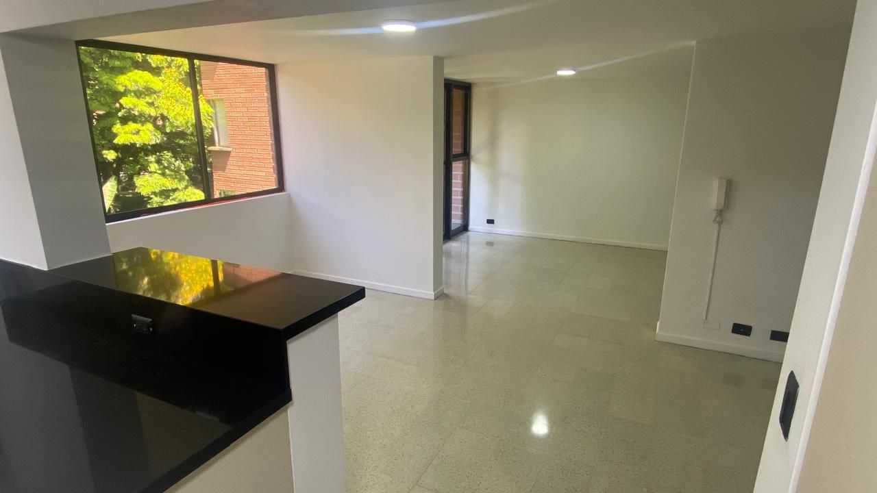 Apartamento en venta Antioquia Medellín Carlos E Restrepo 85 m2 Habitaciones 3 Baños 2 Garajes 2 Precio $610000000
