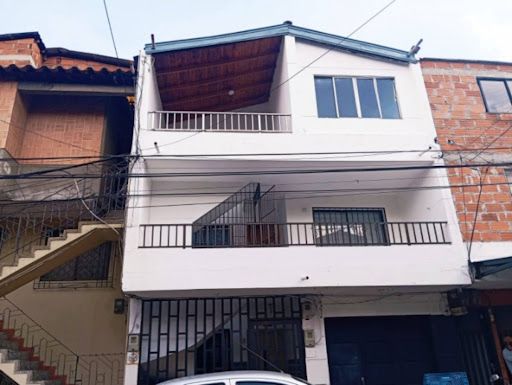 Casa en venta Antioquia Bello La Gran Avenida 138 m2 Habitaciones 4 Baños 2 Garajes 0 Precio $320000000