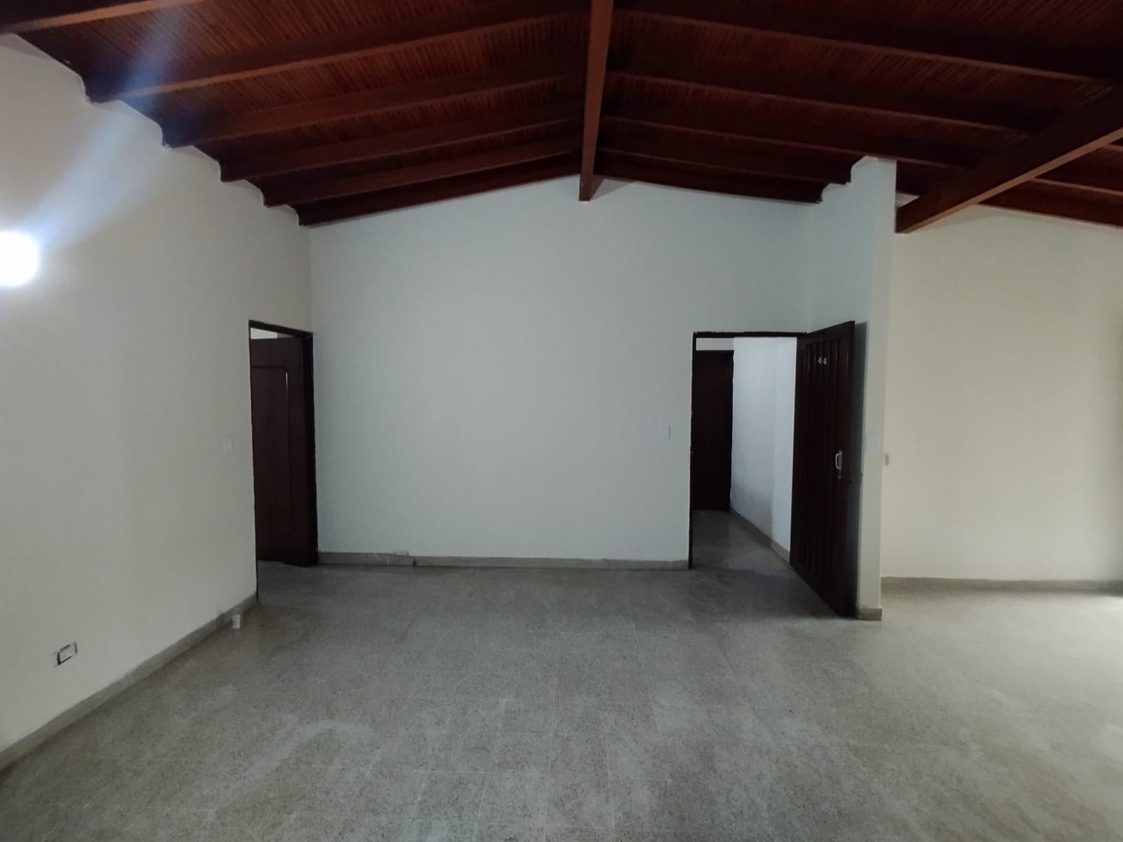 Apartamento en arriendo Antioquia Medellín La Castellana 100 m2 Habitaciones 3 Baños 3 Garajes 1 Precio $3000000