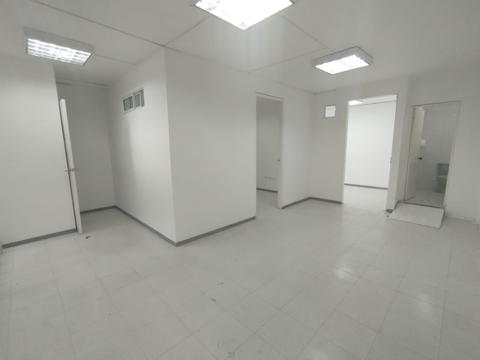 Local en arriendo Antioquia Rionegro Centro 50 m2 Habitaciones 0 Baños 1 Garajes 0 Precio $2800000