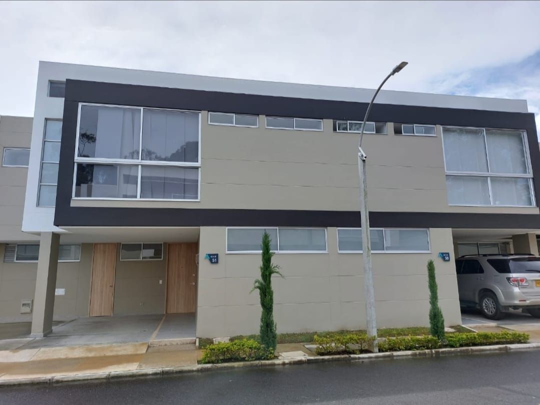 Casa en arriendo Antioquia Rionegro Gualanday 170 m2 Habitaciones 3 Baños 4 Garajes 2 Precio $5500000