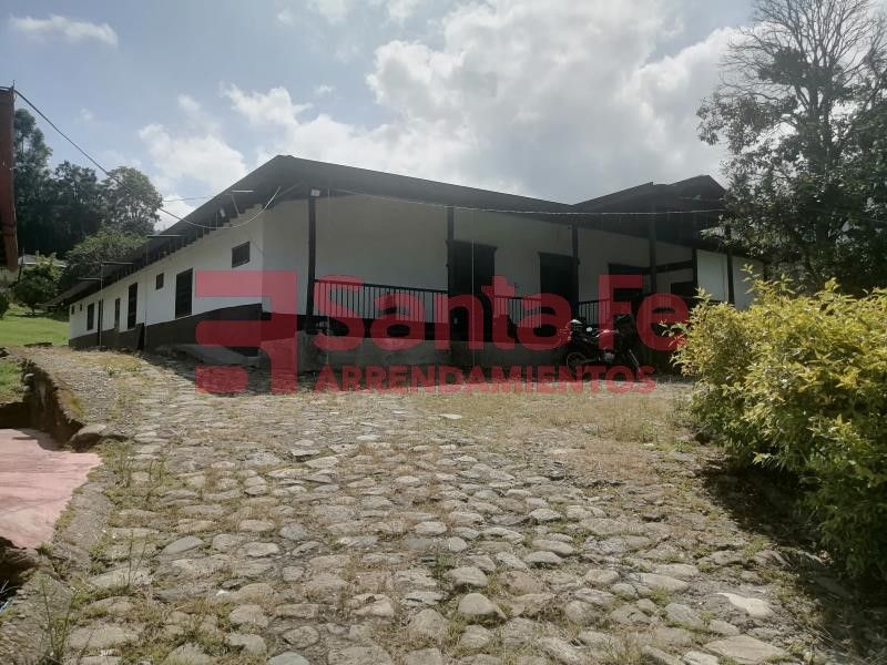 Finca en arriendo Antioquia Caldas Andalucía 6000 m2 Habitaciones 6 Baños 4 Garajes 0 Precio $7000000