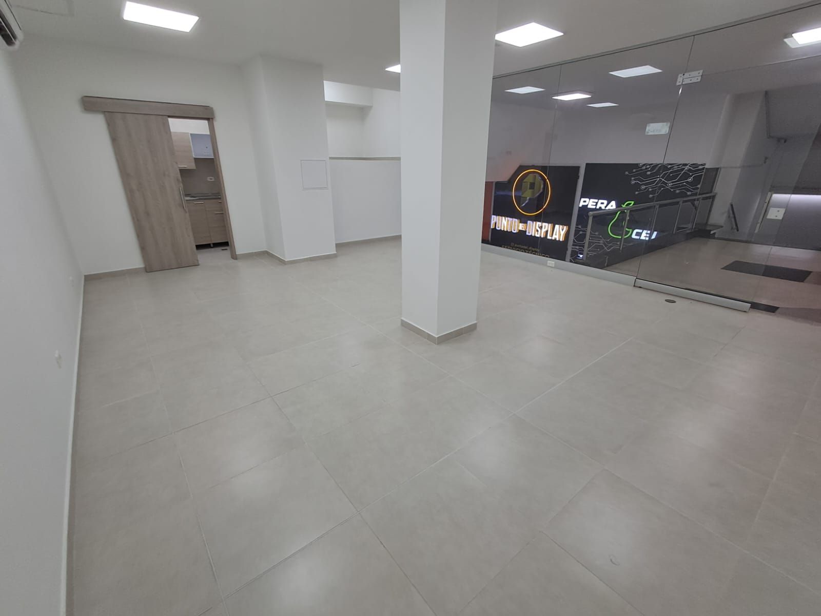 Oficina en arriendo Antioquia Medellín Patio Bonito 50 m2 Habitaciones 0 Baños 1 Garajes 0 Precio $4800000