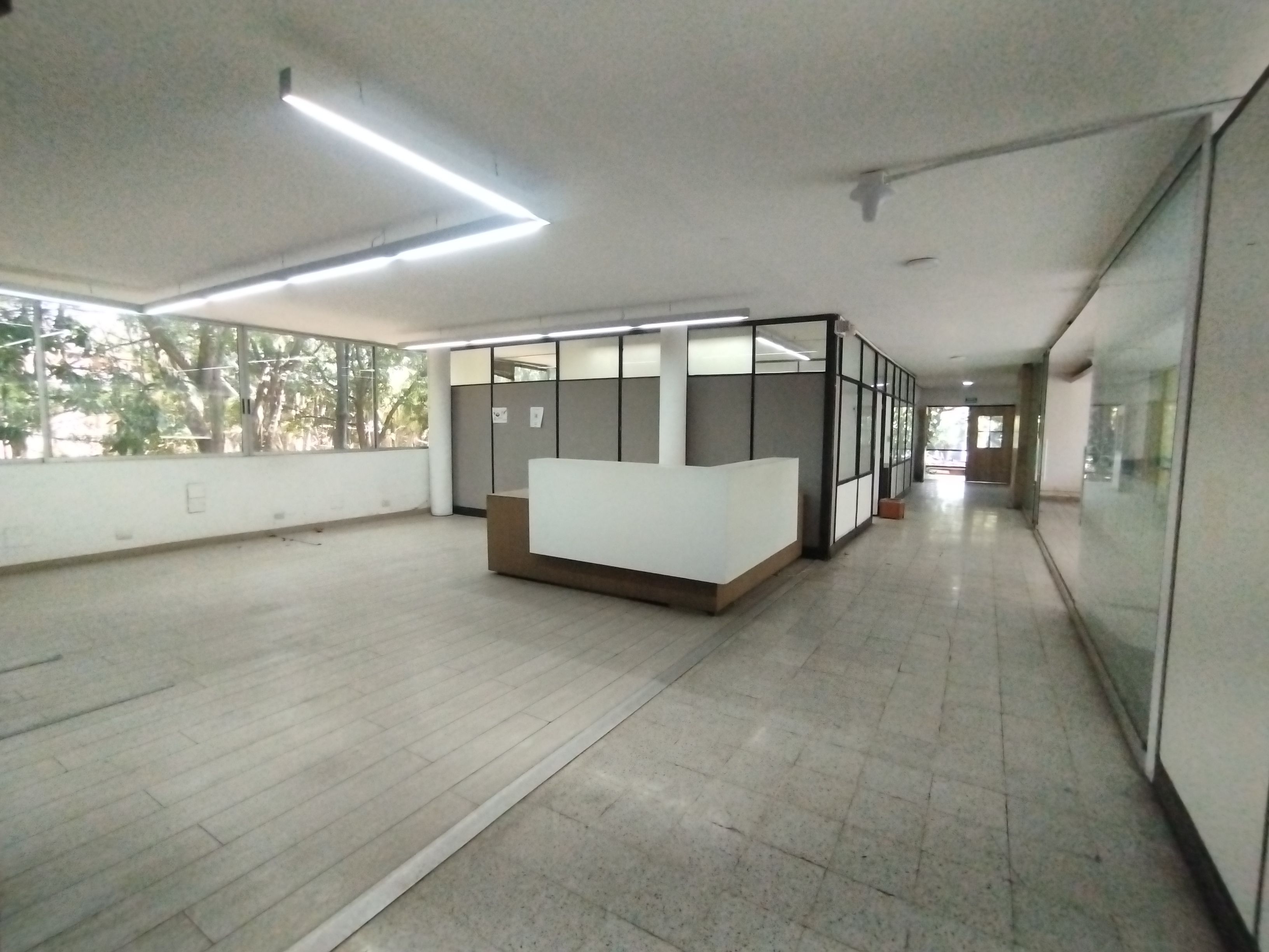 Oficina en arriendo Antioquia Bello San José Obrero 1700 m2 Habitaciones 0 Baños 6 Garajes 2 Precio $59745000