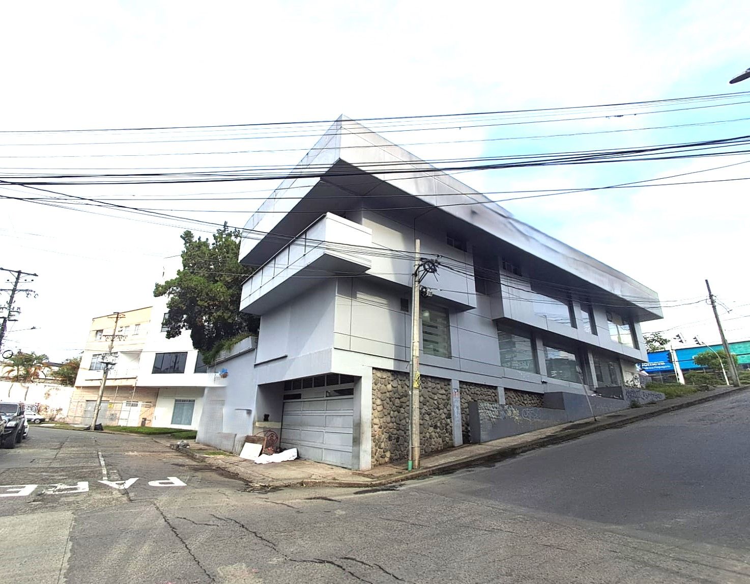 Local en arriendo Risaralda Pereira San Jose 520 m2 Habitaciones 0 Baños 5 Garajes 2 Precio $30000000