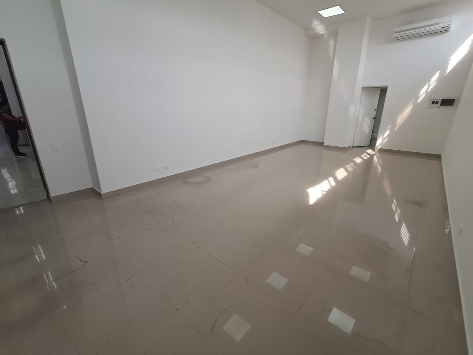 Oficina en arriendo Antioquia Medellín Patio Bonito 47 m2 Habitaciones 0 Baños 1 Garajes 0 Precio $5200000