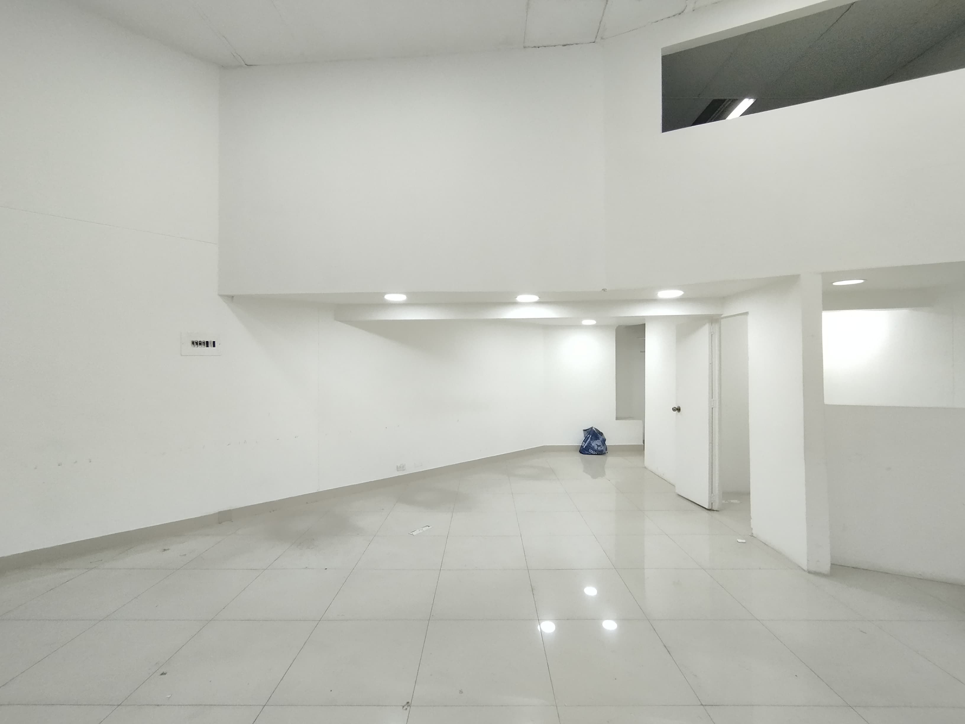 Local en arriendo Antioquia Medellín San Diego 82 m2 Habitaciones 0 Baños 1 Garajes 0 Precio $9000000