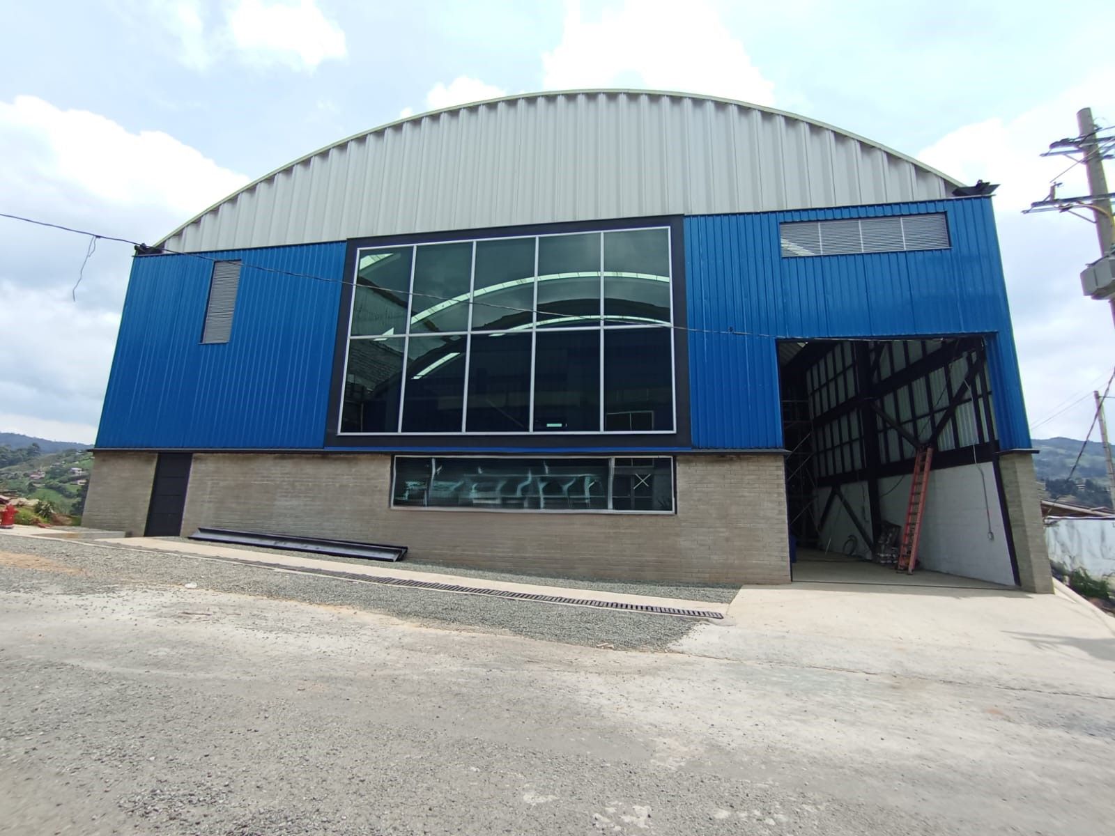 Bodega en arriendo Antioquia Guarne Santo Tomás 1580 m2 Habitaciones 0 Baños 3 Garajes 0 Precio $35000000