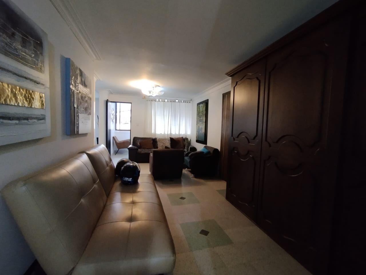 Casa en arriendo Antioquia Medellín Florida Nueva 250 m2 Habitaciones 4 Baños 3 Garajes 1 Precio $8000000