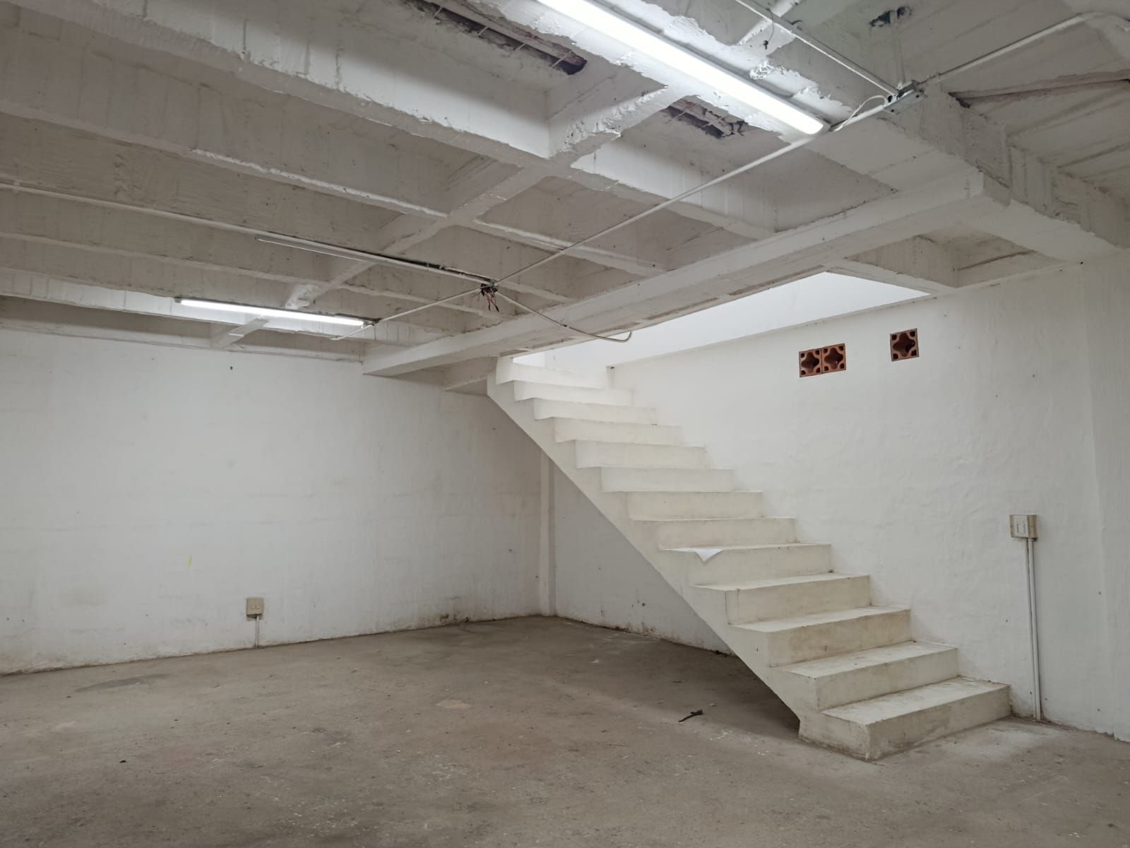 Bodega en arriendo Antioquia Rionegro El Porvenir 100 m2 Habitaciones 0 Baños 2 Garajes 0 Precio $4000000