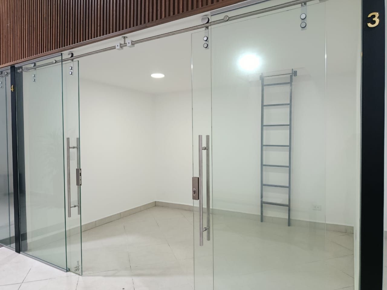 Local en arriendo Antioquia Rionegro El Porvenir 18 m2 Habitaciones 0 Baños 2 Garajes 0 Precio $1550000