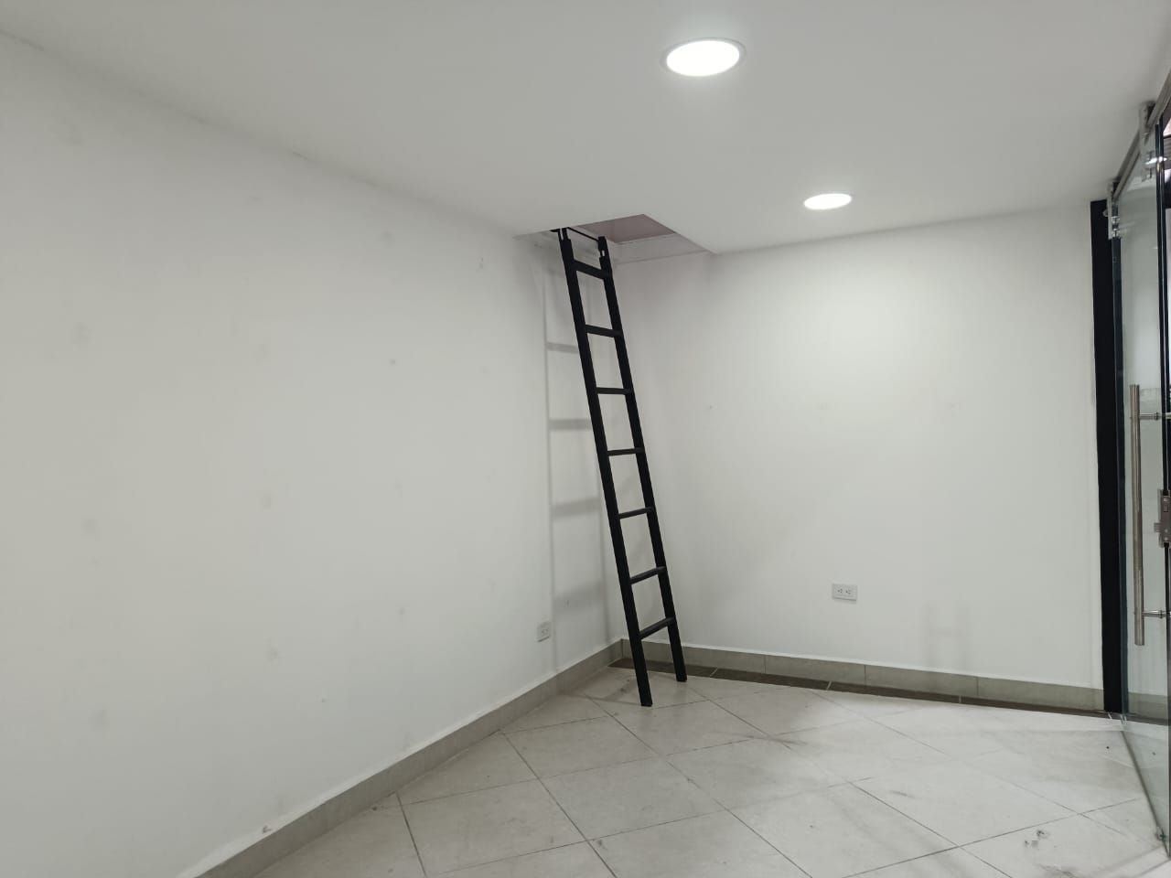 Local en arriendo Antioquia Rionegro El Porvenir 19 m2 Habitaciones 0 Baños 2 Garajes 0 Precio $1700000