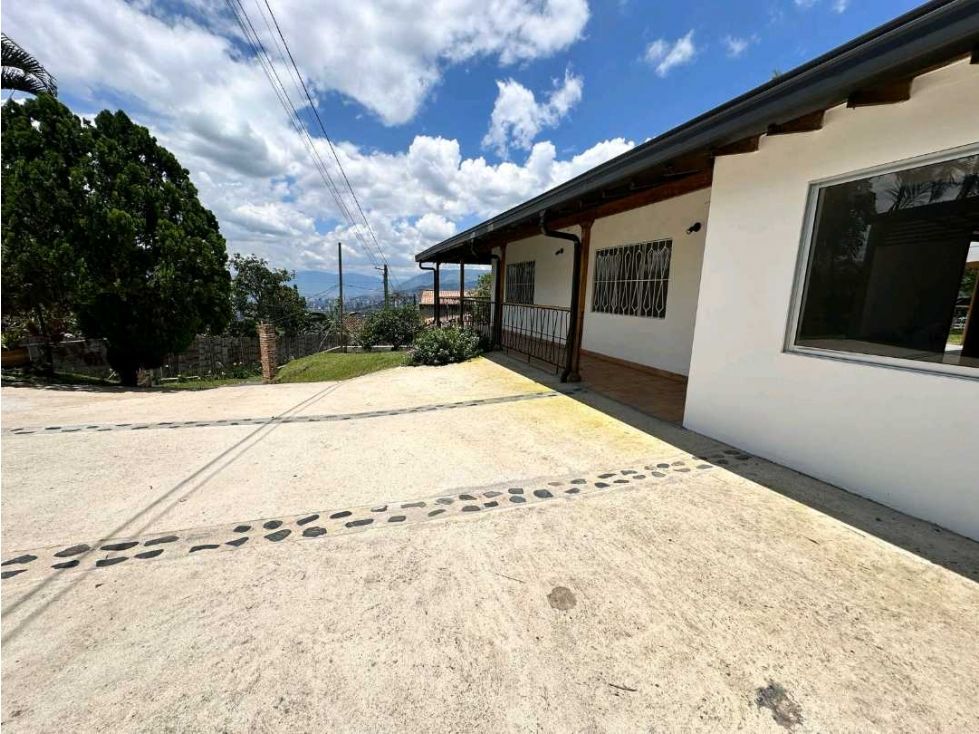 Casa Campestre en arriendo Antioquia Envigado San Rafael 200 m2 Habitaciones 3 Baños 2 Garajes 5 Precio $6900000