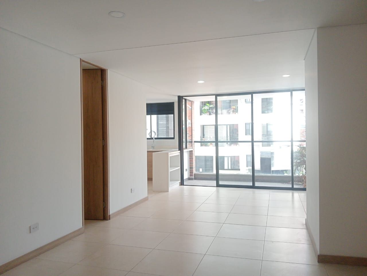 Apartamento en arriendo o venta Antioquia Medellín Los Conquistadores 104 m2 Habitaciones 3 Baños 3 Garajes 1 Precio venta $930000000 Precio arriendo $4800000