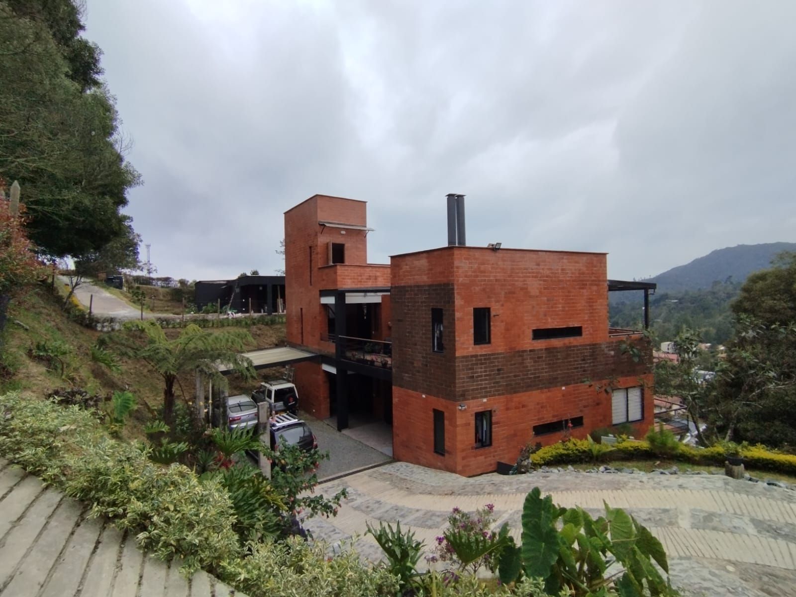 Casa en arriendo Antioquia Envigado Envigado 477 m2 Habitaciones 7 Baños 7 Garajes 6 Precio $12000000