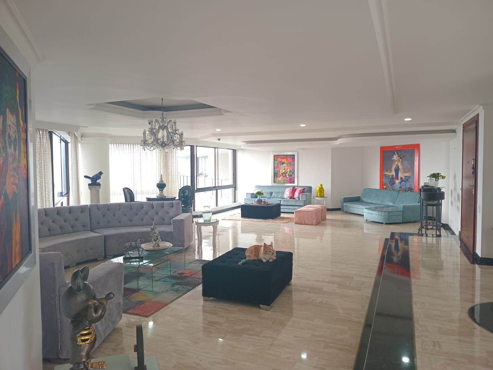 Apartamento en arriendo o venta Antioquia Medellín Los Naranjos 468 m2 Habitaciones 4 Baños 4 Garajes 3 Precio venta $3050000000 Precio arriendo $18700000