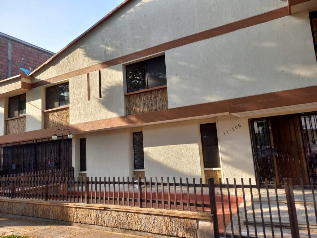 Casa en arriendo Valle Del Cauca Cali Santa Anita - La Selva 228 m2 Habitaciones 5 Baños 6 Garajes 2 Precio $3600000