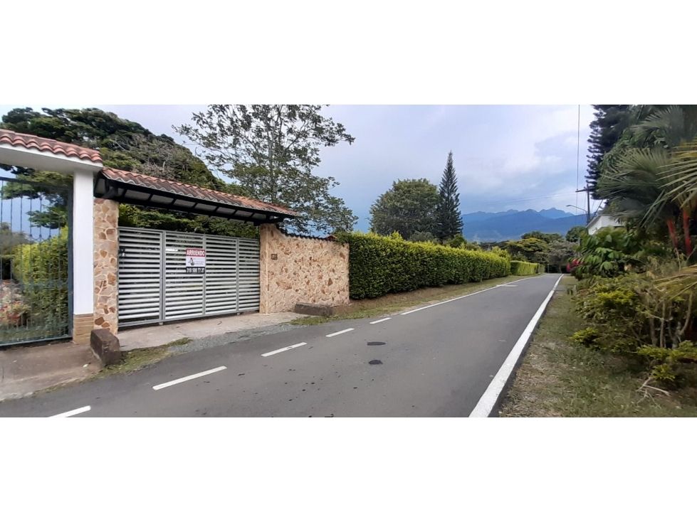 Casa Campestre en arriendo Valle Del Cauca Jamundí Cn Campestre Las Mercedes 300 m2 Habitaciones 3 Baños 2 Garajes 6 Precio $3500000