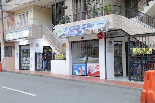 Local en venta Antioquia Copacabana Pedrera Mirador Azul 350 m2 Habitaciones 0 Baños 2 Garajes 0 Precio $1300000000