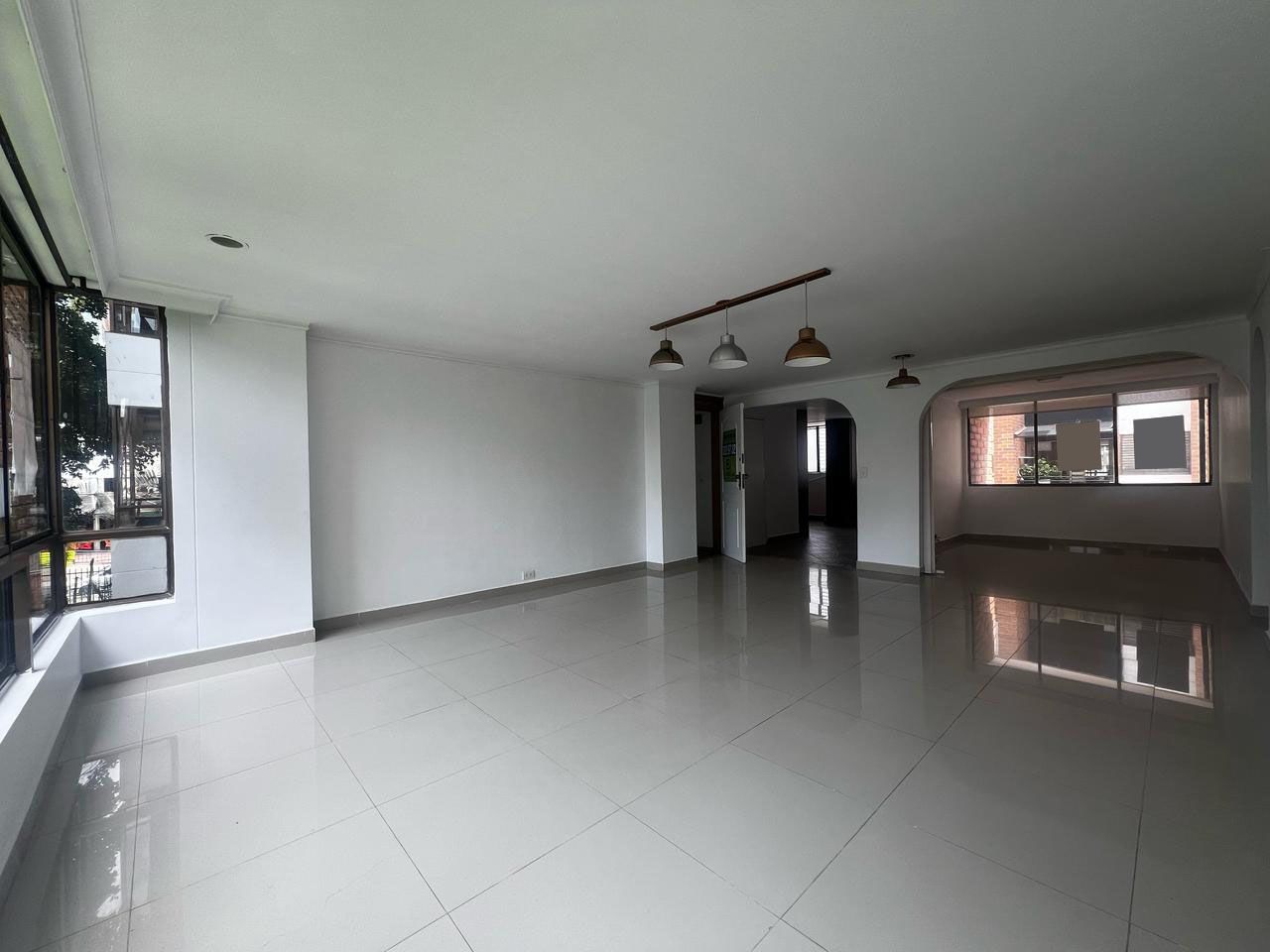 Apartamento en arriendo Antioquia Envigado La Inmaculada 150 m2 Habitaciones 3 Baños 3 Garajes 2 Precio $5150000