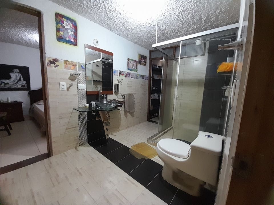 Casa en venta Antioquia Rionegro Centro 346 m2 Habitaciones 5 Baños 4 Garajes 4 Precio $1200000000