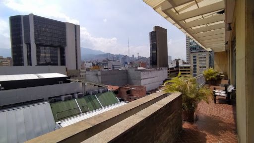 Apartamento en venta Antioquia Medellín La Candelaria 243 m2 Habitaciones 7 Baños 5 Garajes 2 Precio $800000000
