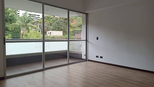 Apartamento en venta Antioquia Sabaneta Los Alcázares 120 m2 Habitaciones 3 Baños 2 Garajes 2 Precio $700000000