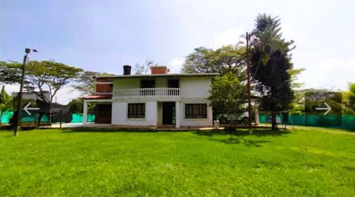 Casa en venta Valle Del Cauca Cali Conjunto Residencial Valparaiso Ciudad Bochalema 3000 m2 Habitaciones 5 Baños 3 Garajes 4 Precio $1880000000