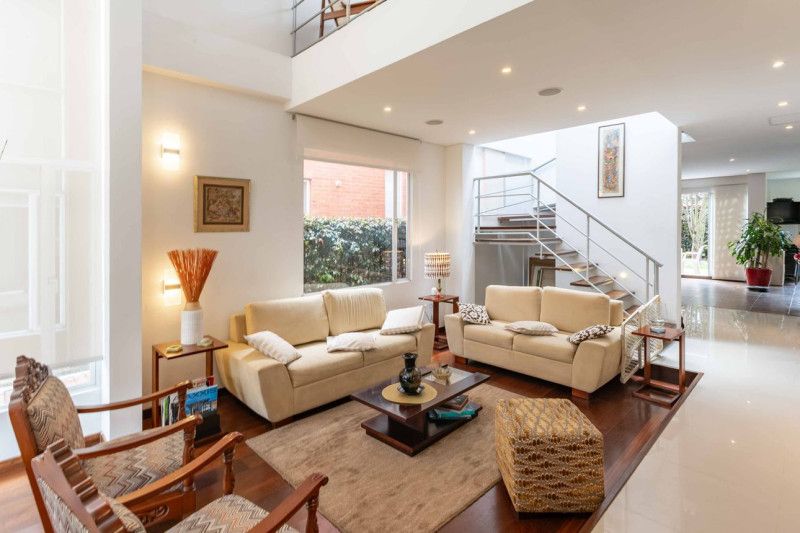 Casa en venta Cundinamarca Cajicá Vda Chuntame 320 m2 Habitaciones 4 Baños 4 Garajes 3 Precio $1150000000