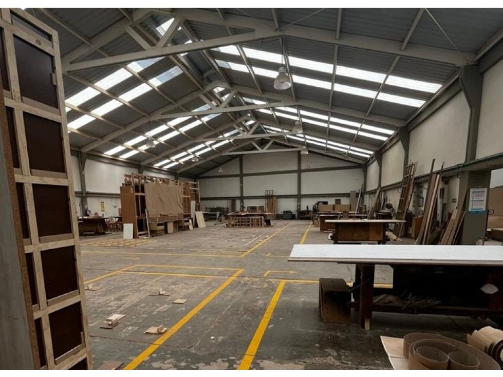 Bodega en venta Cundinamarca Bogotá Los Angeles 2194 m2 Habitaciones 0 Baños 10 Garajes 15 Precio $8797043010