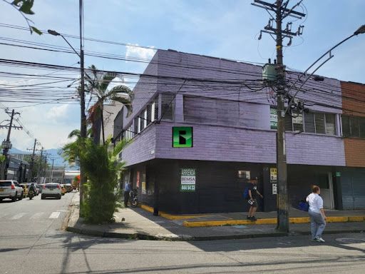 Local en arriendo Antioquia Medellín San Diego 200 m2 Habitaciones 0 Baños 3 Garajes 0 Precio $10000000