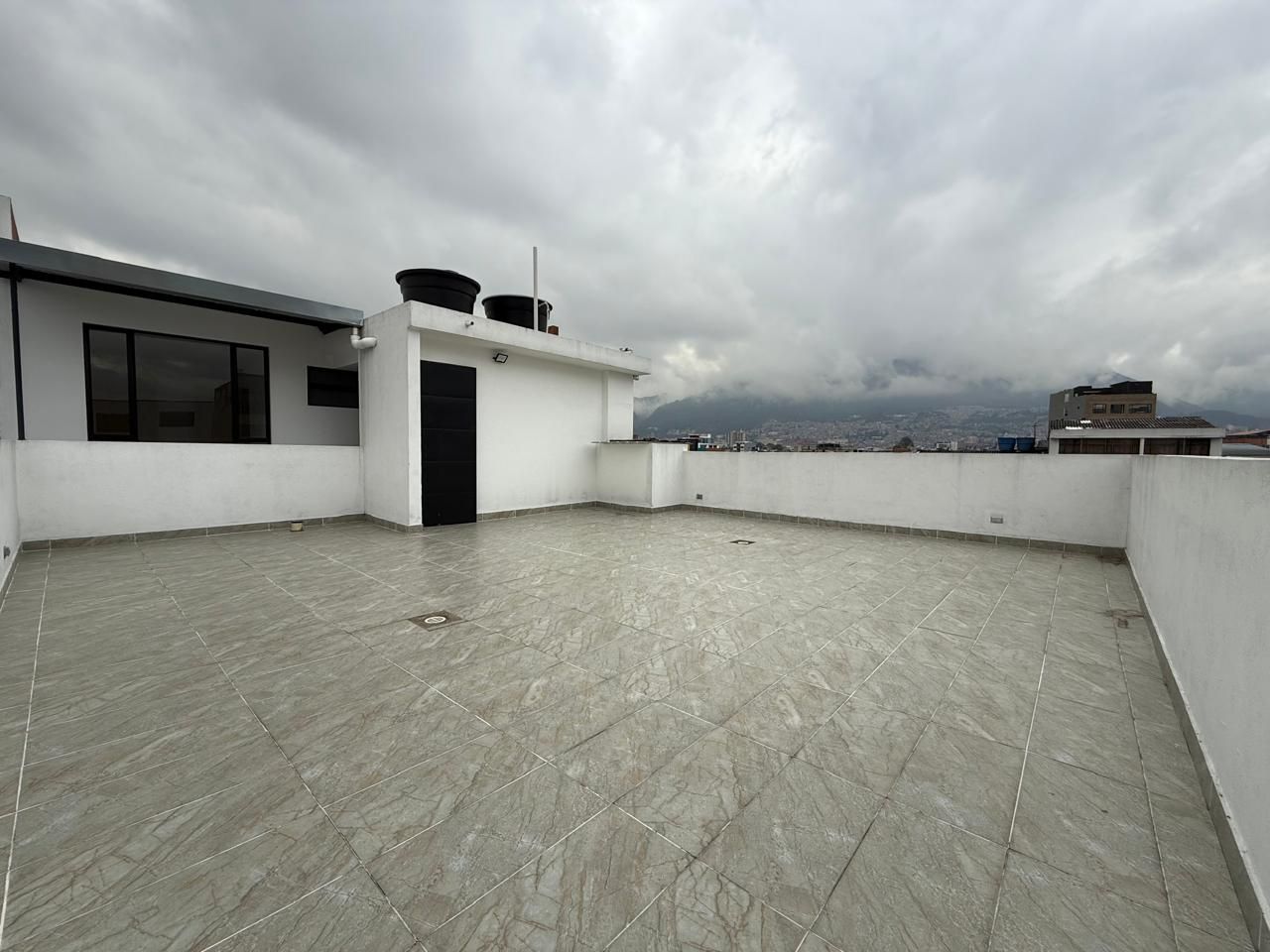 Apartamento en venta Cundinamarca Bogotá Santa Isabel 130 m2 Habitaciones 2 Baños 1 Garajes 1 Precio $450000000