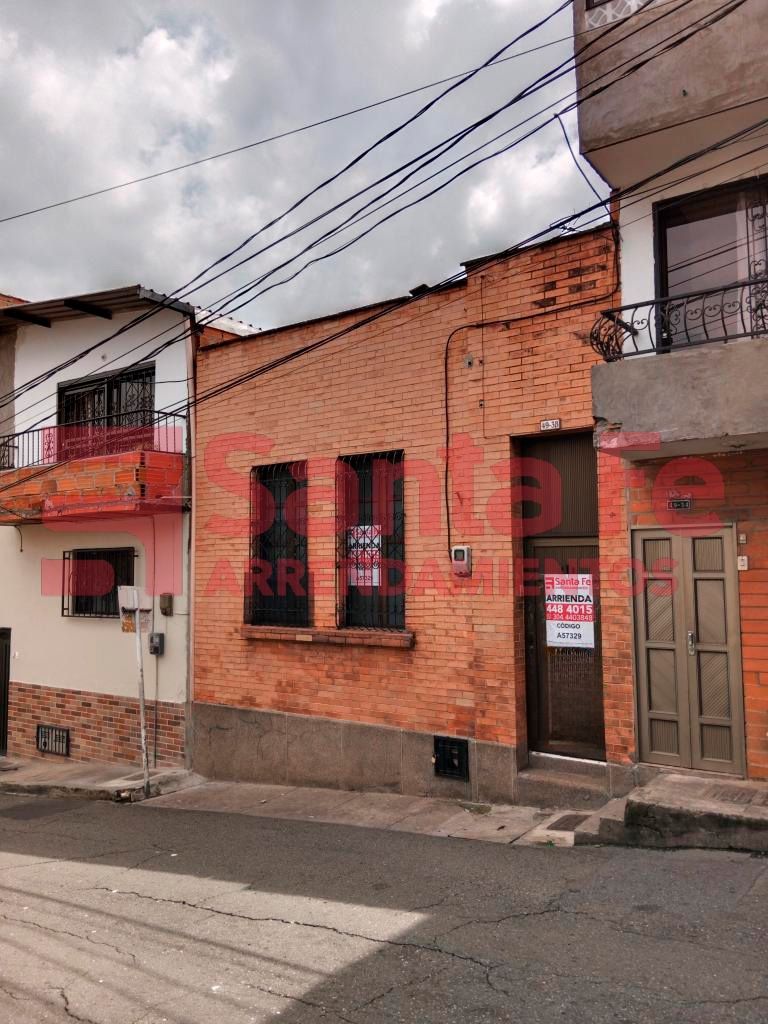 Casa en arriendo Antioquia Medellín Caicedo 80 m2 Habitaciones 3 Baños 1 Garajes 0 Precio $2000000