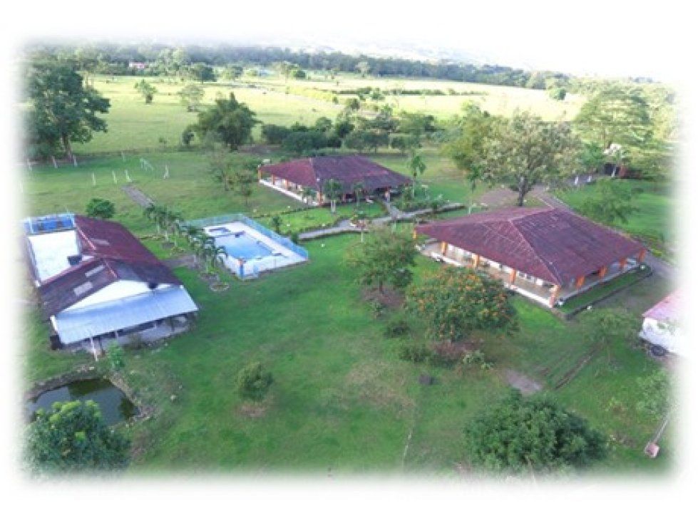 Finca en venta Meta Villavicencio Villavicencio 1200 m2 Habitaciones 11 Baños 10 Garajes 0 Precio $1840000000