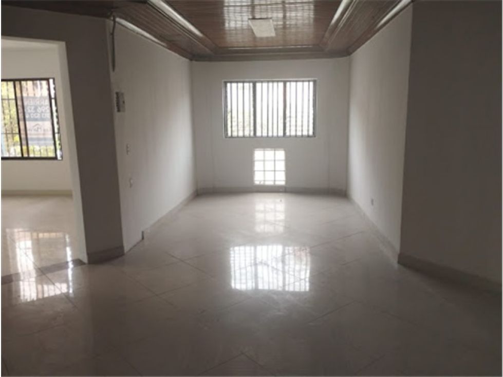 Bodega en arriendo Antioquia Medellín Sevilla 400 m2 Habitaciones 0 Baños 2 Garajes 0 Precio $9000000